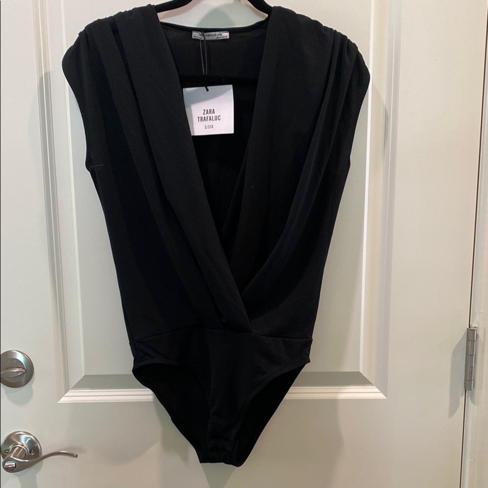 Zara Elegant Black V-Neck Bodysuit
